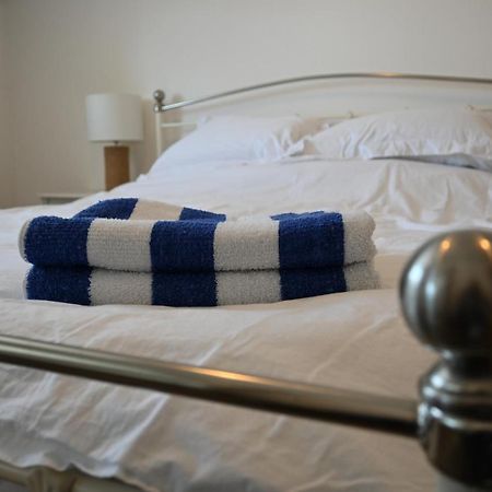 Apartment No. 8, 1 Bed, Sleeps 4 Exmouth Bagian luar foto