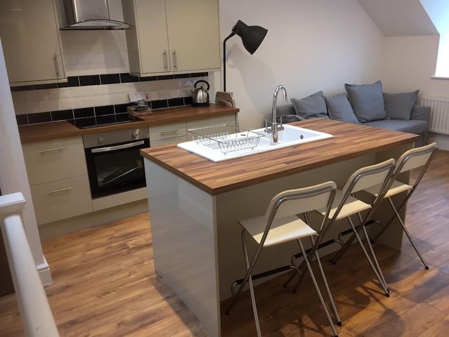 Apartment No. 8, 1 Bed, Sleeps 4 Exmouth Bagian luar foto