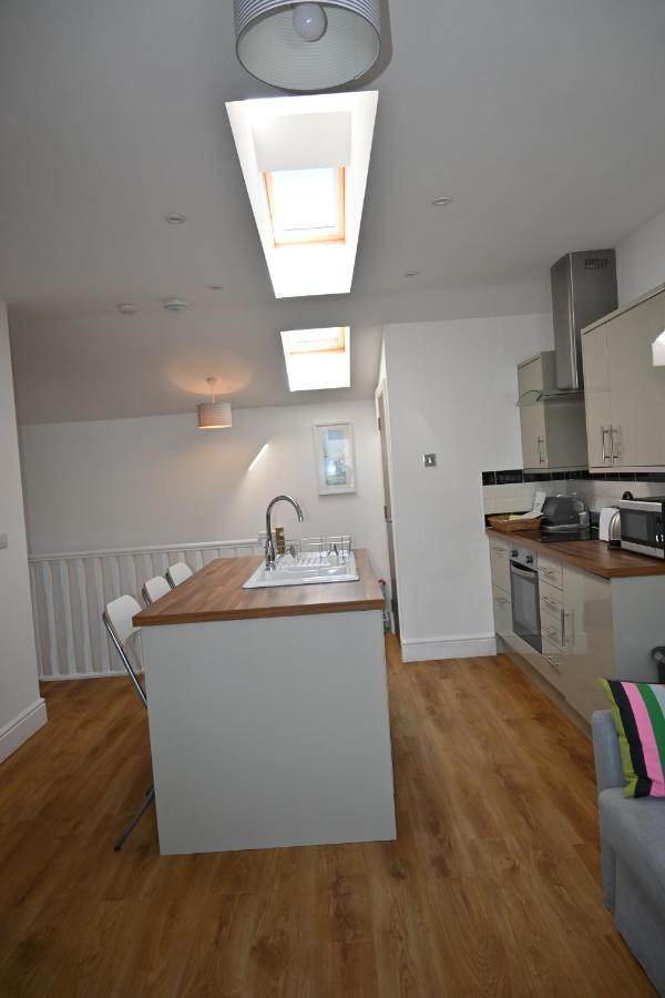 Apartment No. 8, 1 Bed, Sleeps 4 Exmouth Bagian luar foto