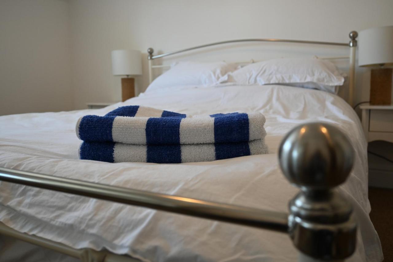 Apartment No. 8, 1 Bed, Sleeps 4 Exmouth Bagian luar foto